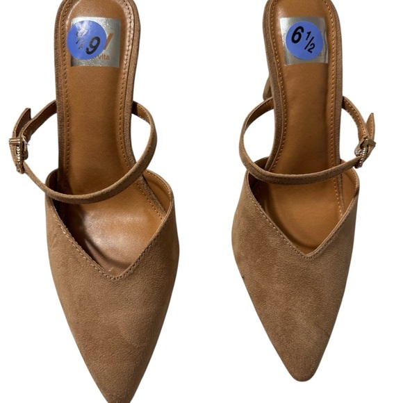 DV by Dolce Vita Tan Heels with Ankle Strap - Picture 2 of 5